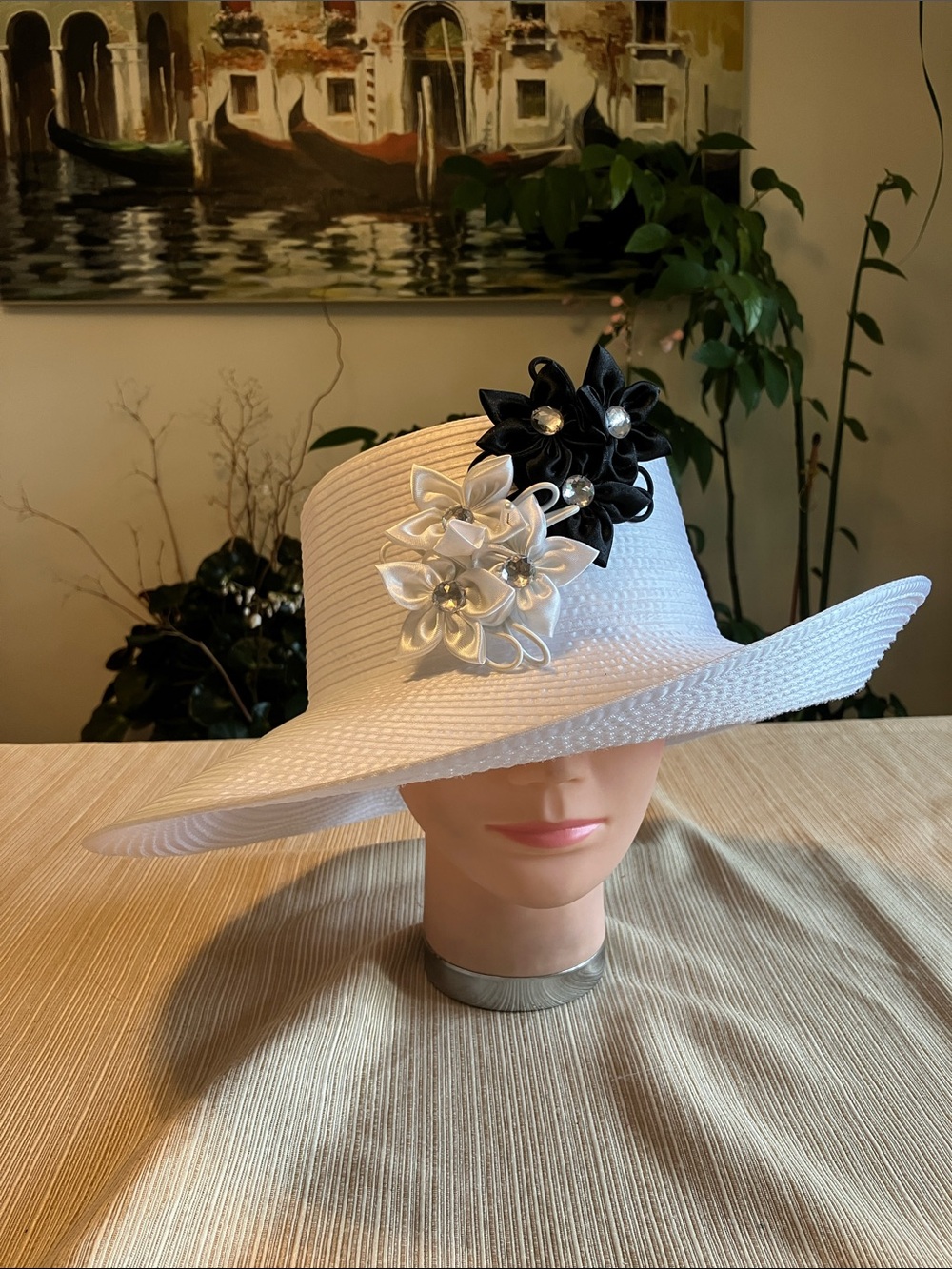 Elegant Women’s Wide-Brim White Satin Ribbon Floral Accent